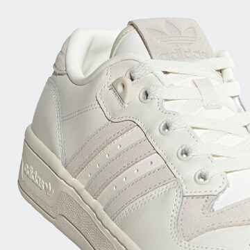 Baskets basses 'Rivalry' ADIDAS ORIGINALS en blanc