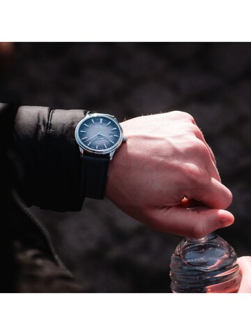 Montre à affichage analogique Jean Marcel en argent