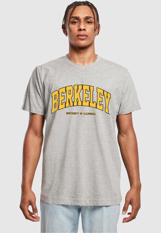 T-Shirt 'Berkeley University - Arch' Merchcode en gris : devant