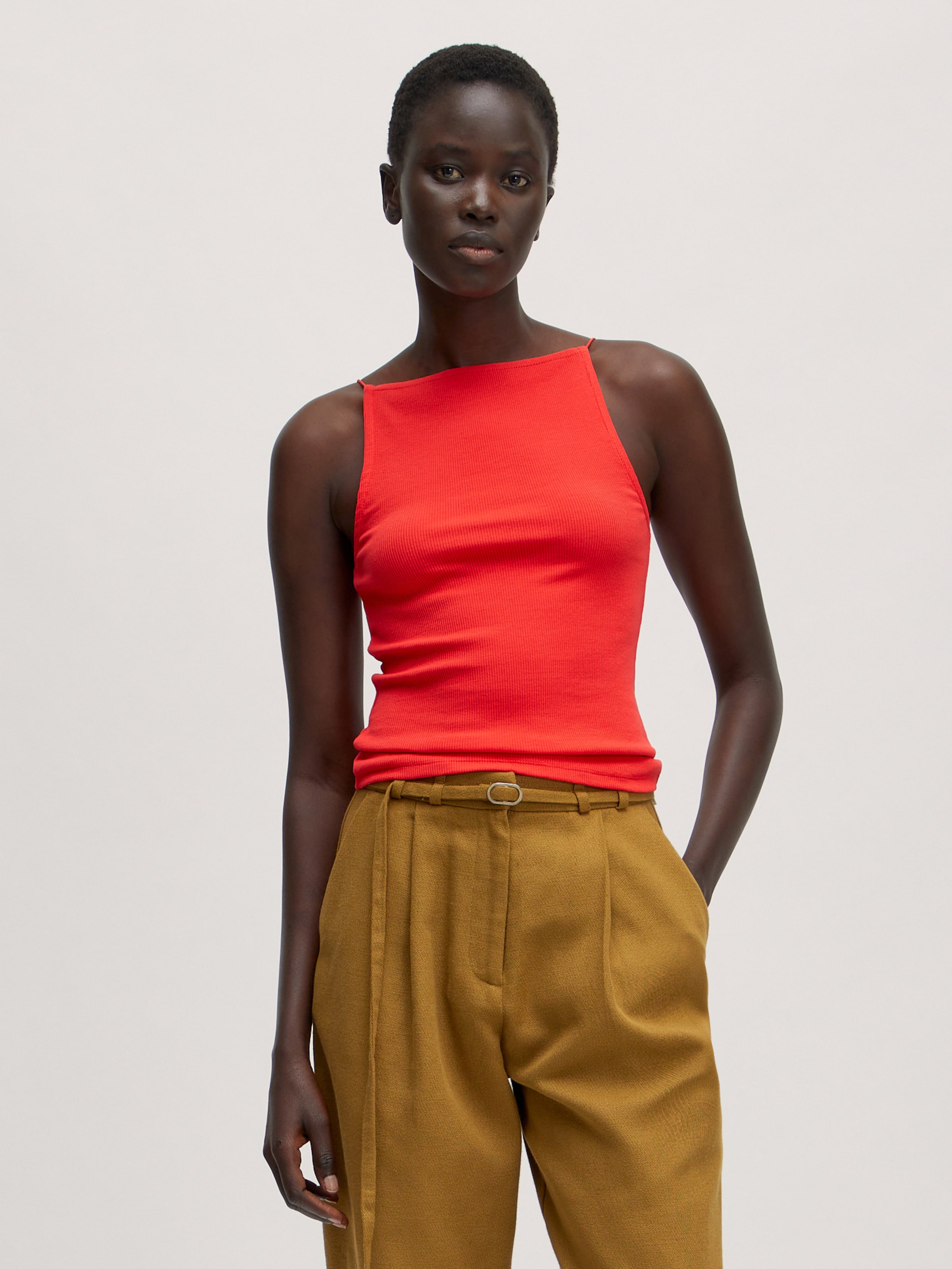 Top 'Leilani'