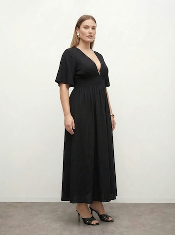 CITA MAASS Šaty – černá