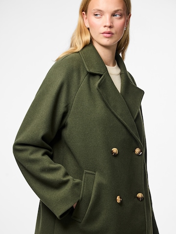 Manteau mi-saison 'PCMARBEL' PIECES en vert