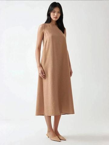 Abito di Hiccup in beige