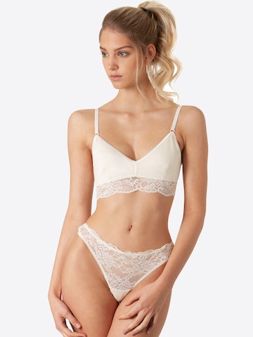 String Yenita en blanc