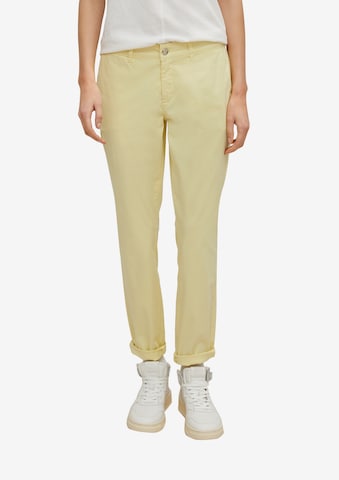 comma casual identity Regular Chino Pants in Yellow: front