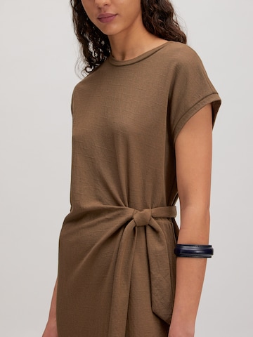 EDITED Jurk 'Milla' in Bruin