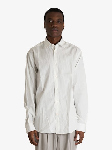 LOW BRAND - Regular Fit Camisa em branco: frente