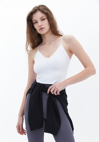 OXXO Top in Wit: voorkant