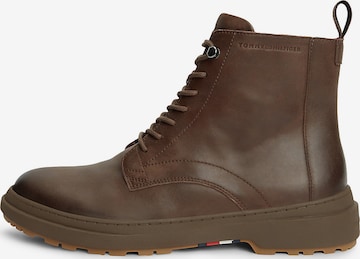 TOMMY HILFIGER Schnürstiefel in Braun: Vorderseite