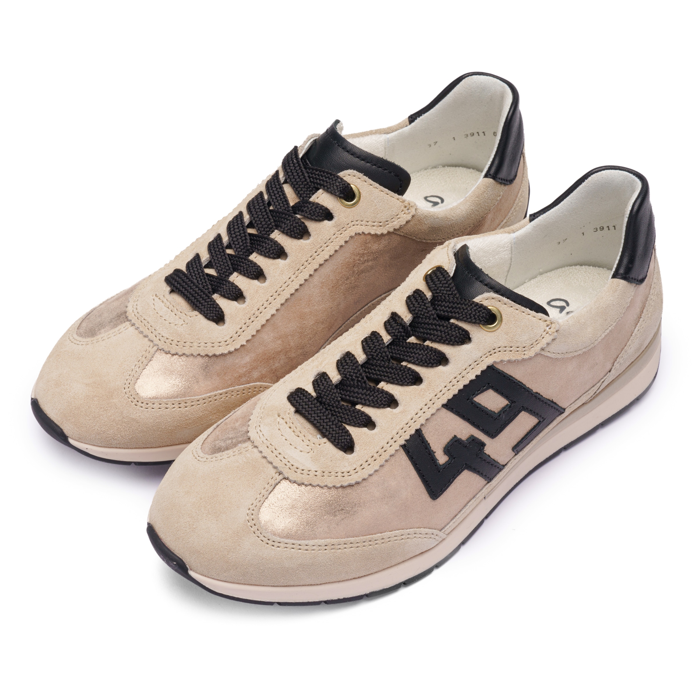 ARA Sneakers in Beige