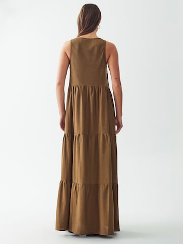 Calli Dress 'BRUNCH' in Brown: back