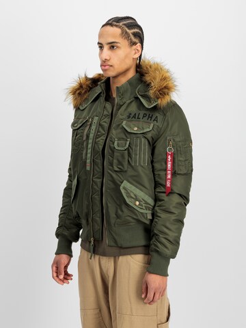 ALPHA INDUSTRIES Between-Season Jacket 'Deflector' in Green: front