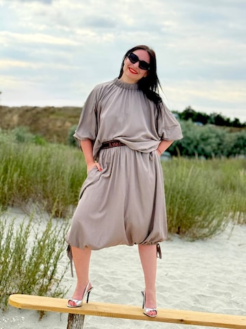 Gonna 'Pirate-Style Skirt Pants' di IUnique in grigio: frontale