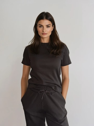 T-shirt Eoselio en marron : devant