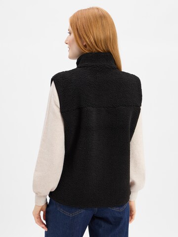 Marie Lund Weste in Schwarz