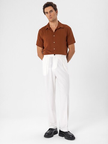 Antioch Regular fit Button Up Shirt in Brown