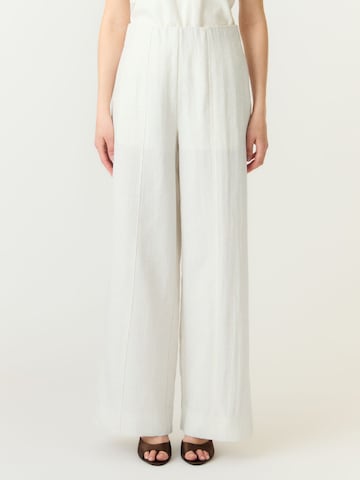 YAS Wide Leg Hose 'YASTama' in Weiß: Vorderseite