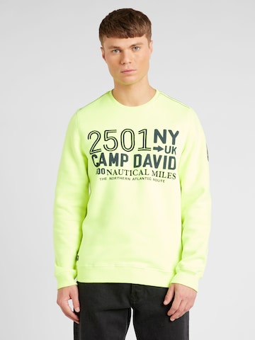 CAMP DAVID Sweatshirt in Groen: voorkant