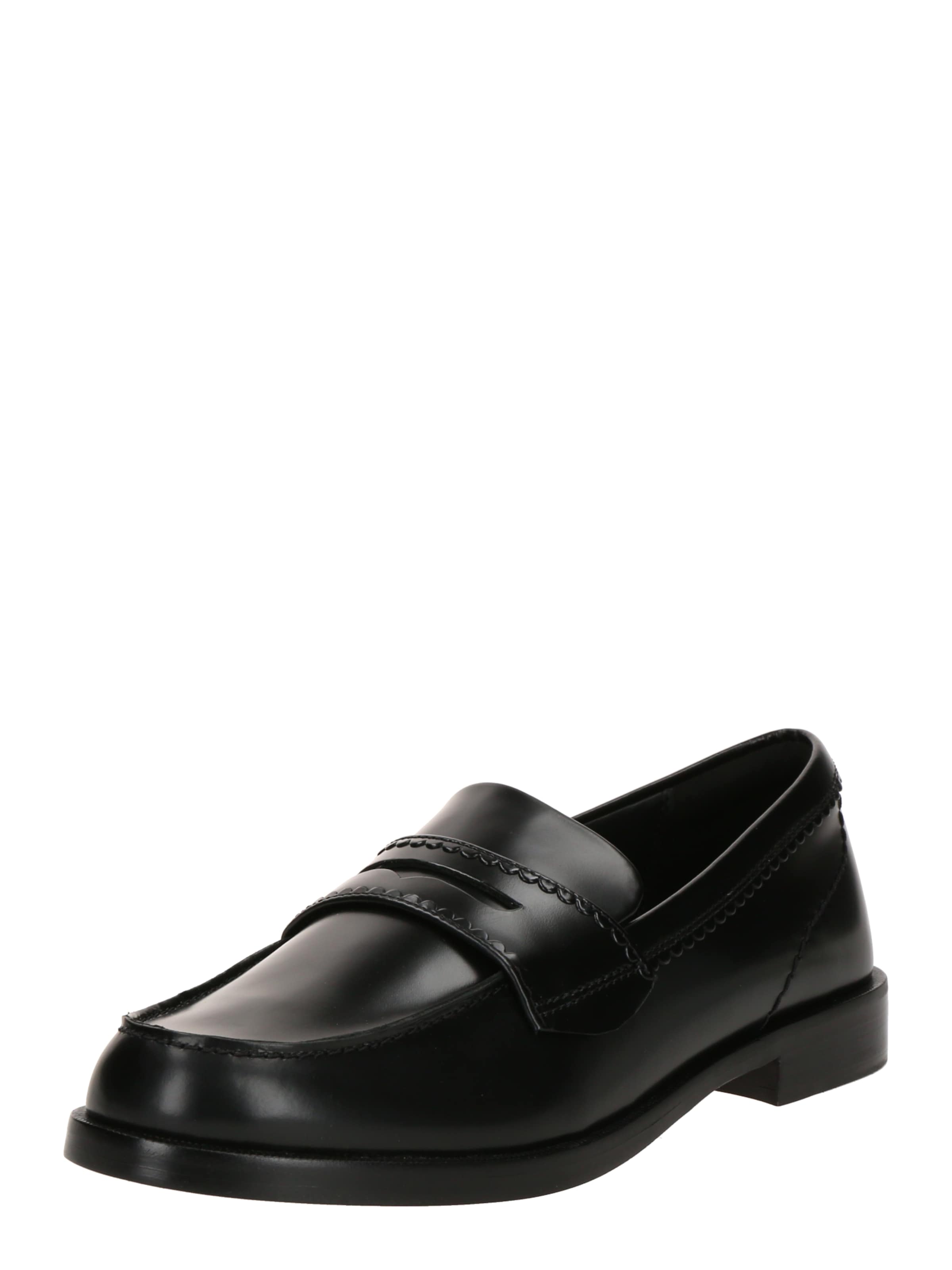 CLARKS Slip-ons 'Straven Edge' in Black: front