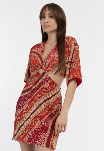 Robe faina en rouge : devant