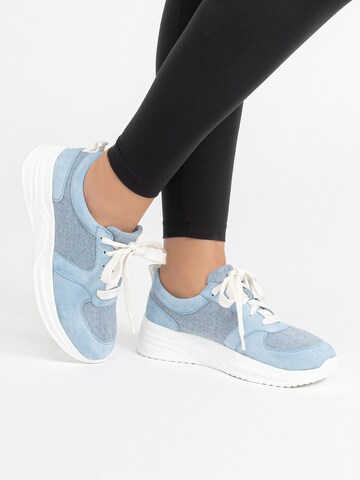 Sneaker bassa di VITAFORM in blu