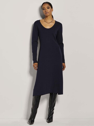 MADELEINE Gebreide jurk in Blauw: voorkant