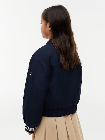 TOMMY HILFIGER Prehodna jakna 'Essential' | modra barva
