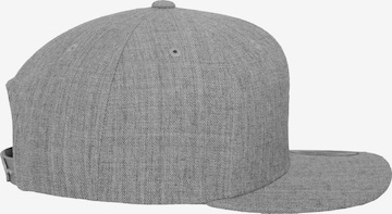 Cappello da baseball di Flexfit in grigio