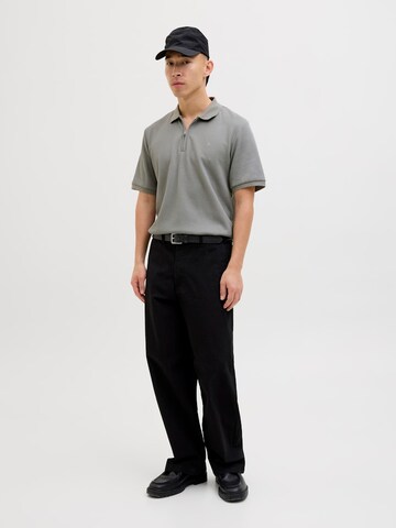 JACK & JONES Koszulka 'JJEAUSTIN' w kolorze szary