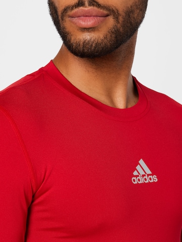 Tricou funcțional 'Compression' de la ADIDAS SPORTSWEAR pe roșu