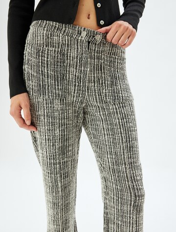 Koton Regular Broek in Zwart