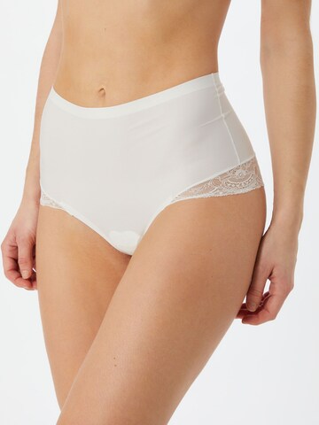 MAGIC Bodyfashion Thong in White: front