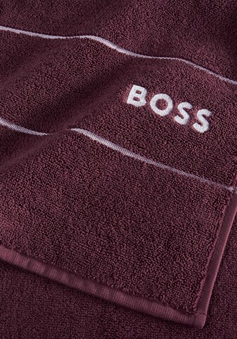 BOSS Shower Towel 'PLAIN' in Red