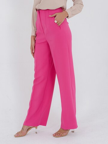 FRESHLIONS Loose fit Pleat-Front Pants in Pink