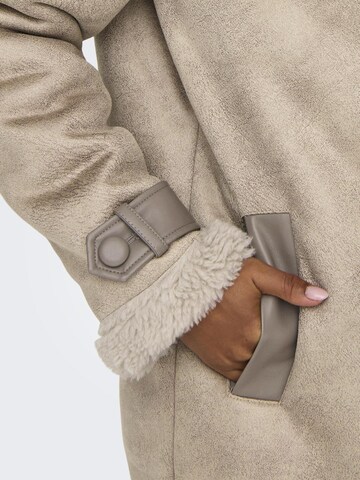 ONLY - Abrigo de entretiempo 'Sherpa' en beige