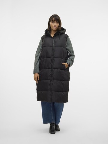 Gilet 'VMCLigaane' di Vero Moda Curve in nero: frontale