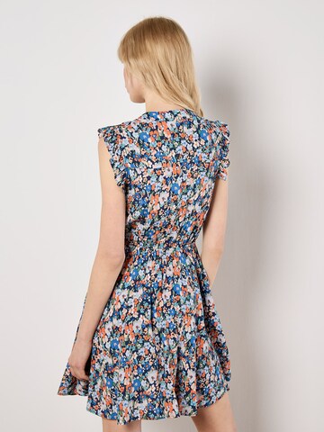Robe ' ' Apricot en bleu