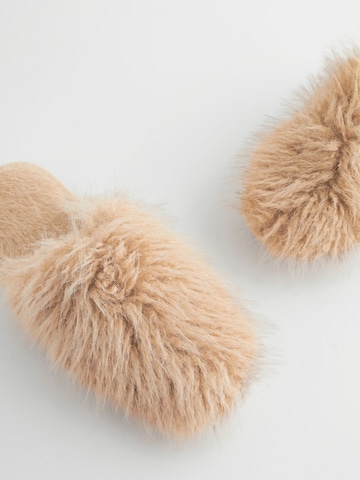 Next Hausschuh in Beige