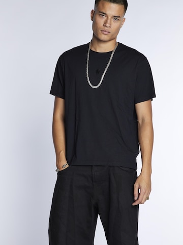 BARRYAN Shirt in Black: front