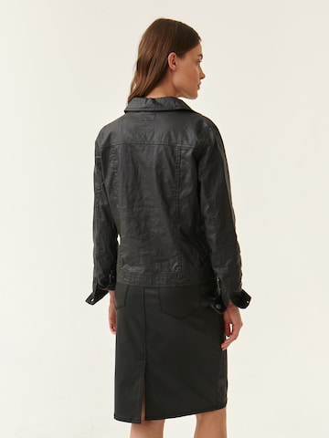 TATUUMPrijelazna jakna 'Beska' - crna boja