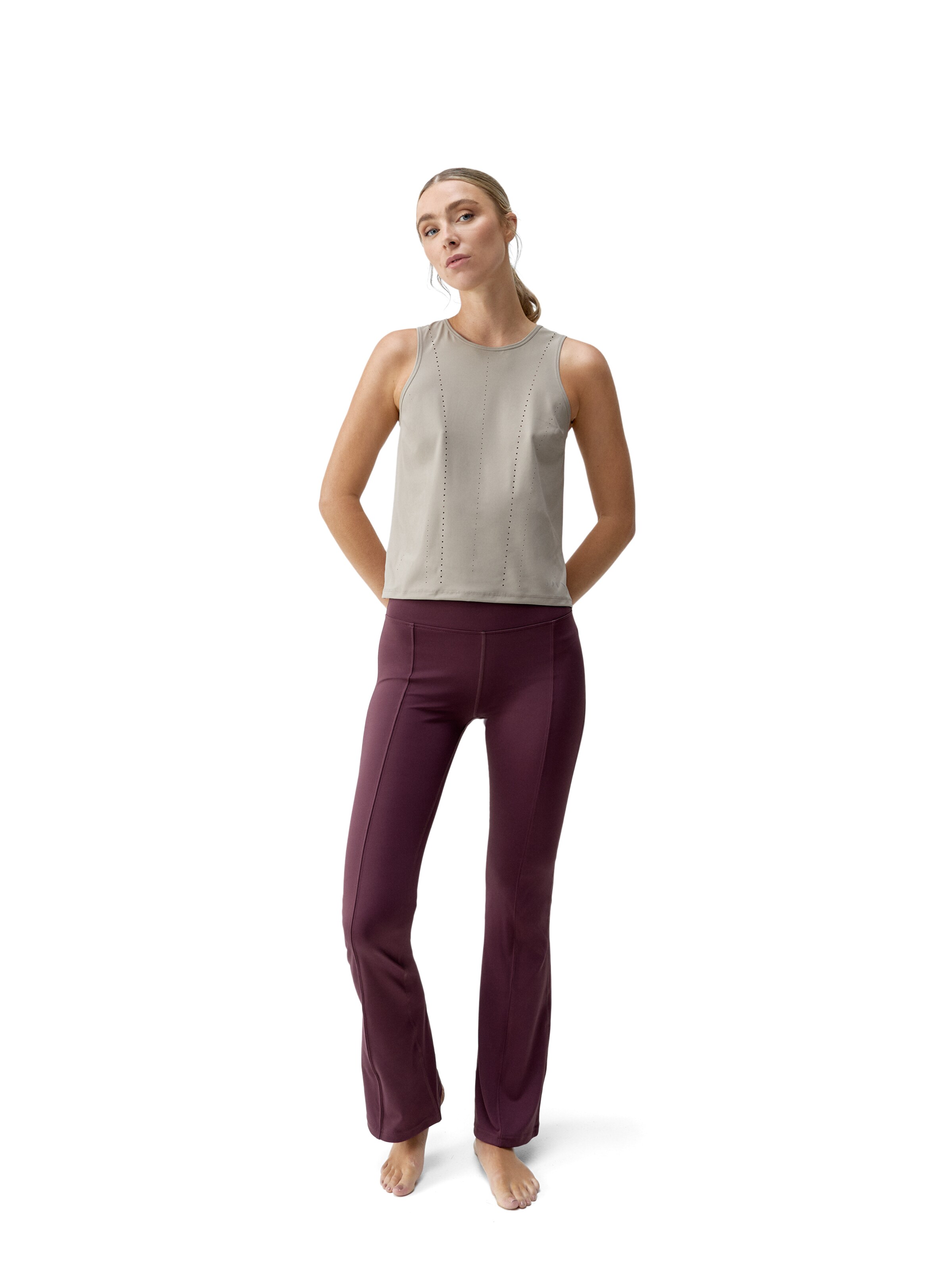 Born Living Yoga Functioneel shirt 'Race' in Grijs