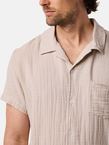 Coupe regular Chemise Seaside en beige
