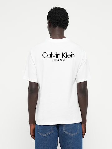 Tricou de la Calvin Klein Jeans pe alb: față