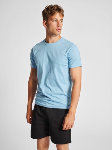 T-Shirt Hummel en bleu : devant