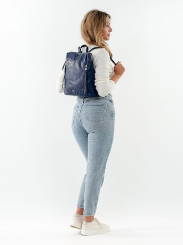 Suri Frey Backpack ' SFY Suzy ' in Blue: front