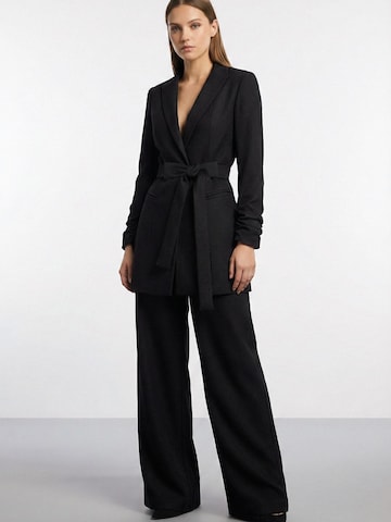 AVENUE N°29 Blazer 'Single Breasted Wool Blazer With In Seam Belt' in Black