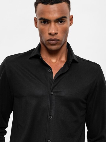 Antioch Regular fit Button Up Shirt in Black