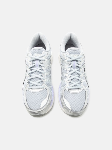 ASICS SportStyle Matalavartiset tennarit 'GEL-KAYANO 20' värissä harmaa