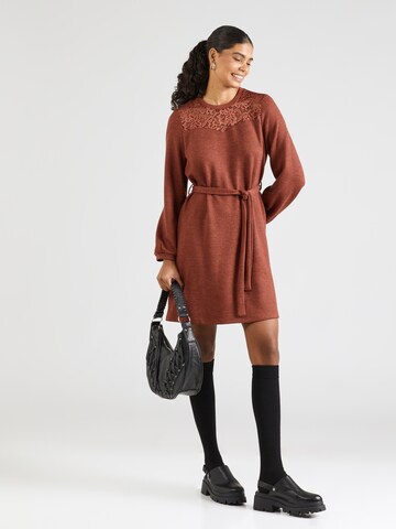 VILA Kleid 'VIEMMY' in Rot