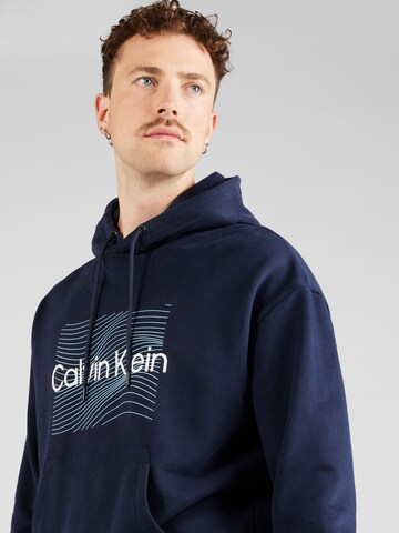 Bluză de molton de la Calvin Klein pe albastru